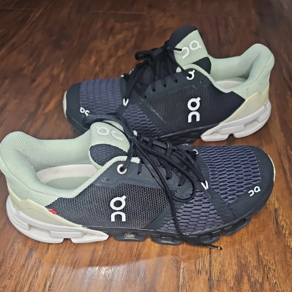 On Running Cloud Running Shoes in Black and Mint